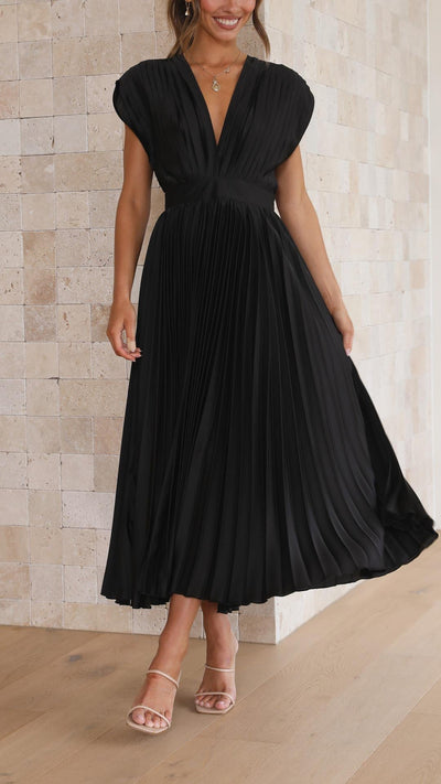 Marianne | Elegant Pleated Dress