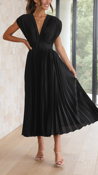 Marianne | Elegant Pleated Dress